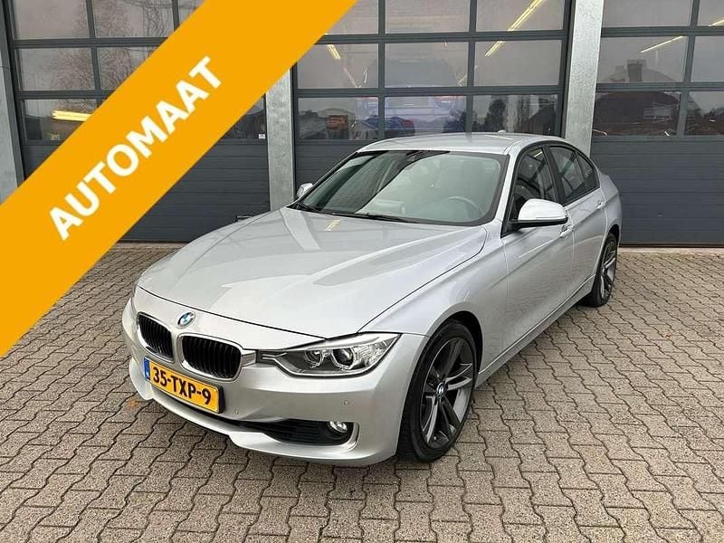 Grijs Gebruikt 2012 BMW 320 Executive Sedan | € 17.835 (Iets duurder) - Afbeelding 1/4