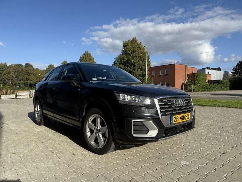 Zwart Gebruikt 2019 Audi Q2 Sport SUV | € 15.495 (Super prijs) - Afbeelding 1/4