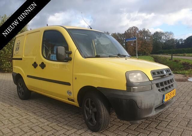 Geel Gebruikt 2005 Fiat Doblò MPV | € 3.595 (Eerlijke prijs) - Afbeelding 1/4