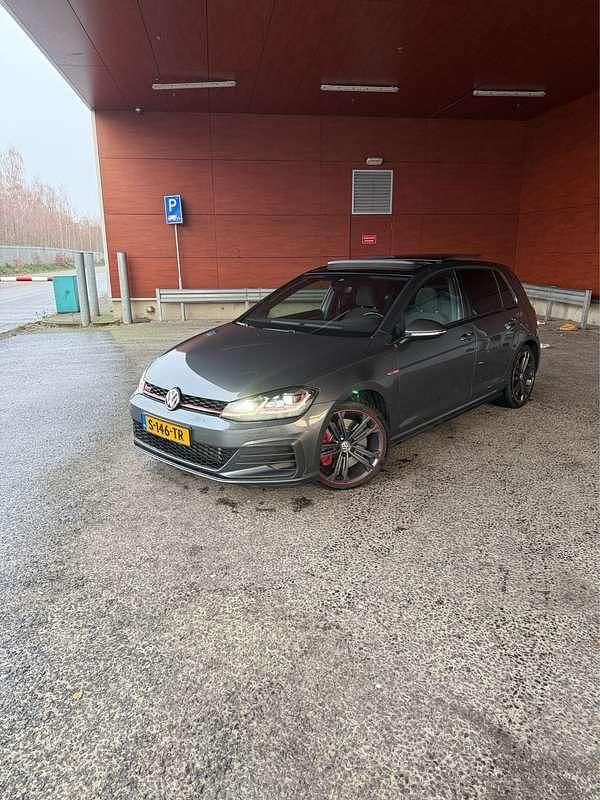 Grijs Occasion 2019 VW Golf VII GTI Hatchback | € 22.850 (Eerlijke prijs) - Afbeelding 1/4