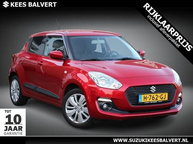 Rood Occasion 2019 Suzuki Swift Hatchback | € 13.950 (Eerlijke prijs) - Afbeelding 1/3