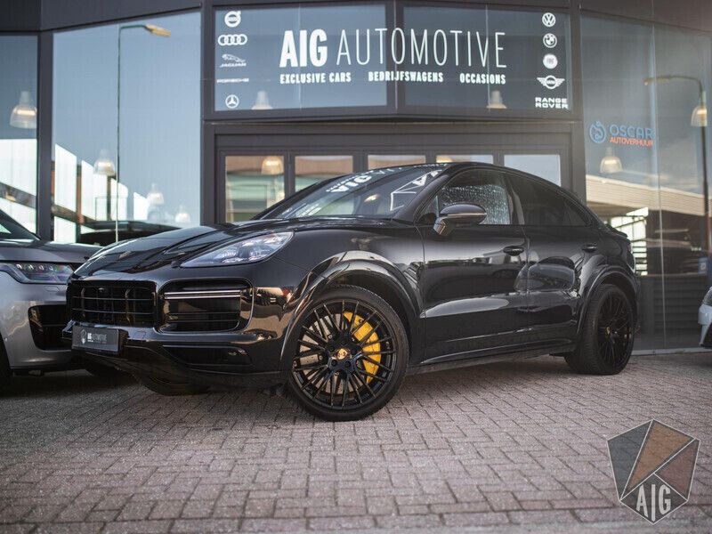 Zwart Gebruikt 2020 Porsche Cayenne Turbo S Sport SUV | € 129.950 - Afbeelding 1/4