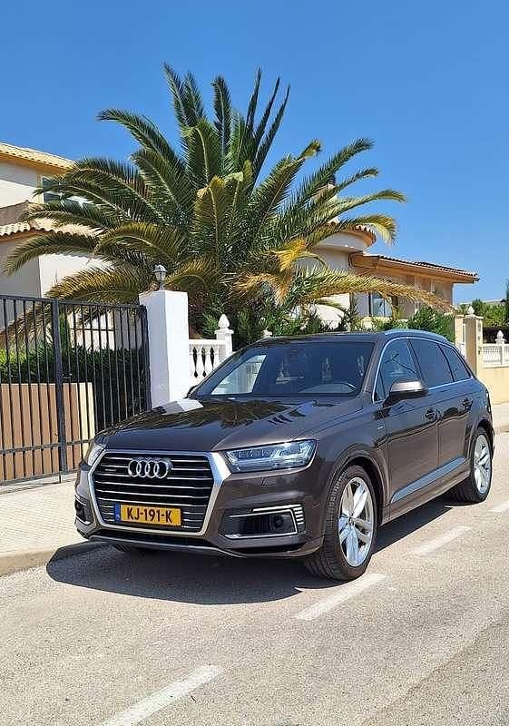 Bruin Gebruikt 2016 Audi Q7 SUV | € 23.999 (Goede deal) - Afbeelding 1/4