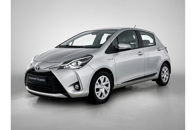Grijs Gebruikt 2019 Toyota Yaris Hybrid Limited Hatchback | € 18.450 (Goede deal) - Afbeelding 1/1