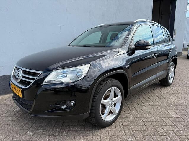 Zwart Gebruikt 2009 VW Tiguan Sport SUV | € 6.950 (Eerlijke prijs) - Afbeelding 1/4