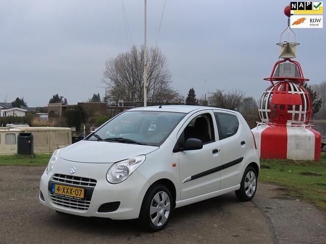 Wit Occasion 2015 Suzuki Alto Hatchback | € 5.750 (Eerlijke prijs) - Afbeelding 1/4