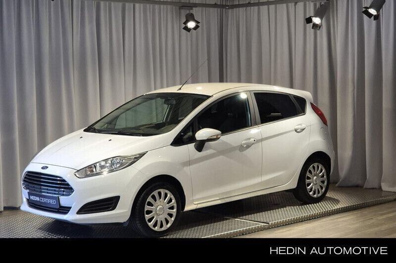 Wit Gebruikt 2016 Ford Fiesta Style Hatchback | € 8.445 (Eerlijke prijs) - Afbeelding 1/4