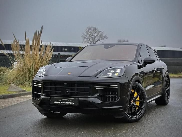 Zwart Occasion 2025 Porsche Cayenne Turbo GT SUV | € 199.950 - Afbeelding 1/4
