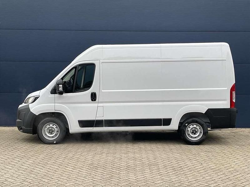 Occasion Opel Movano 140 PK (102 kW) 2024 Wit Van