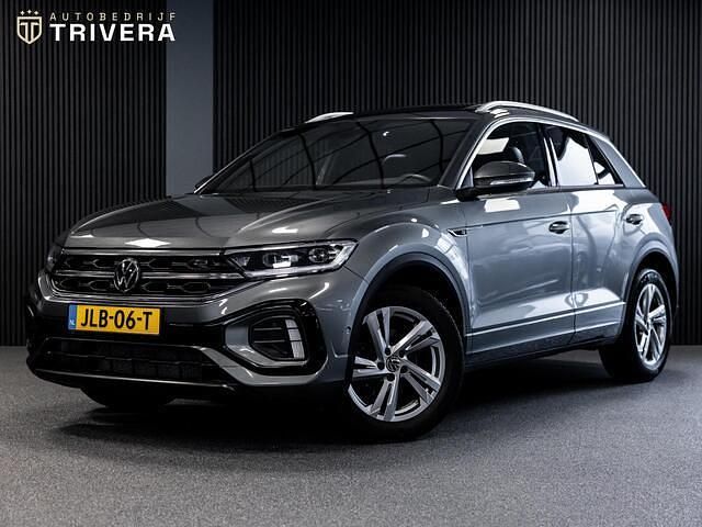 Grijs Occasion 2022 VW T-Roc R-line SUV | € 28.750 (Eerlijke prijs) - Afbeelding 1/4
