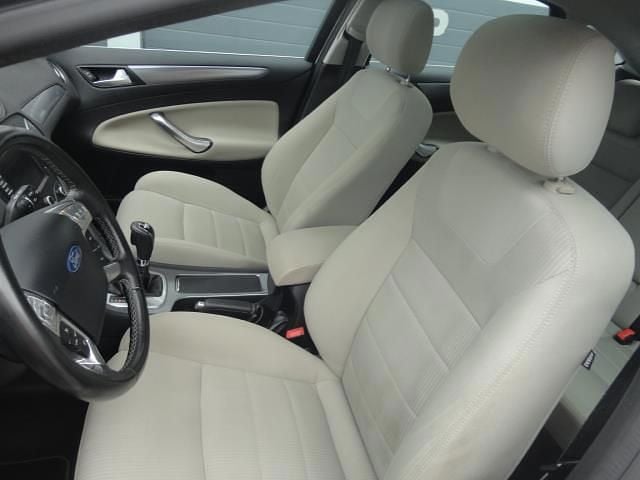 Occasion Ford Mondeo S 240 PK (176 kW) 2011 Grijs Hatchback