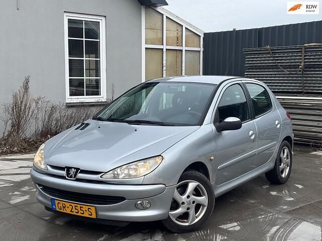 Occasion Peugeot 206 Griffe 109 PK (80 kW) 2006 Grijs Hatchback