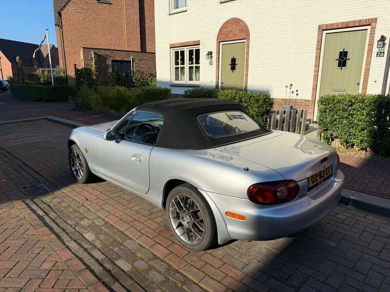 Zilver Gebruikt 2005 Mazda MX5 Cabriolet | € 8.300 (Eerlijke prijs) - Afbeelding 1/4
