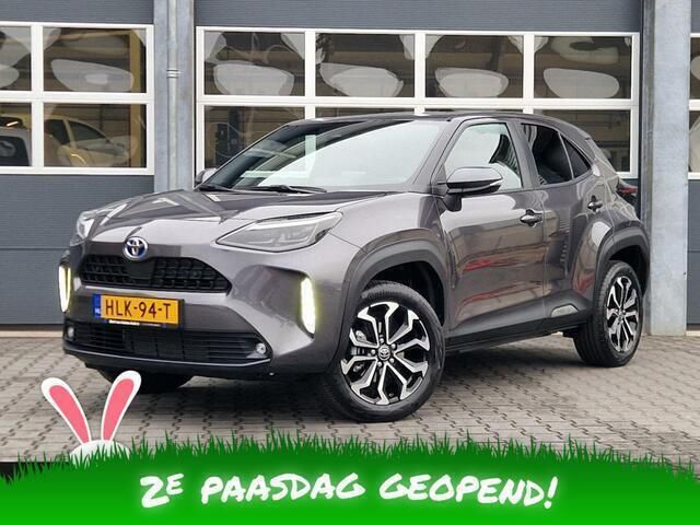 Grijs Gebruikt 2022 Toyota Yaris Cross SUV | € 27.950 (Eerlijke prijs) - Afbeelding 1/4