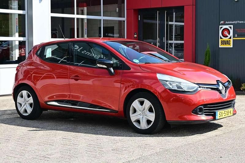 Rood Gebruikt 2014 Renault Clio R.S. Hatchback | € 7.400 (Duur) - Afbeelding 1/4