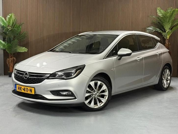 Grijs Gebruikt 2015 Opel Astra Edition Hatchback | € 5.749 (Goede deal) - Afbeelding 1/4