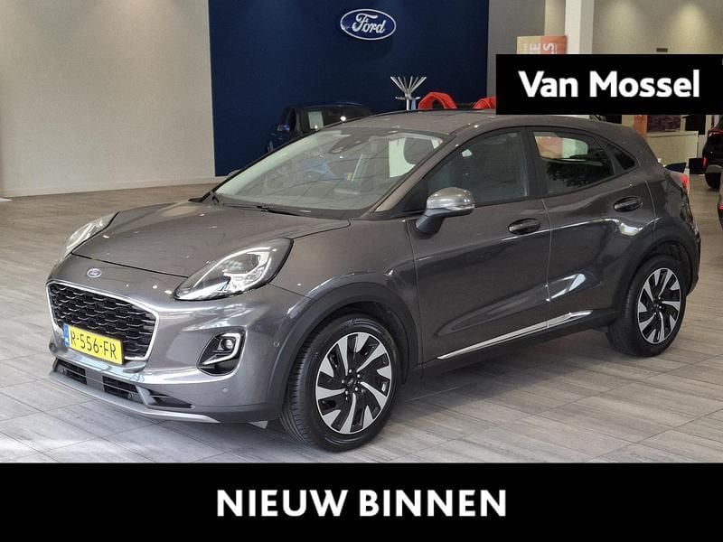 Grijs Gebruikt 2022 Ford Puma Titanium SUV | € 19.945 (Goede deal) - Afbeelding 1/4