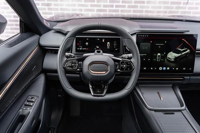 Nieuw Lynk & Co 08 349 PK (256 kW) 2026 Grijs SUV