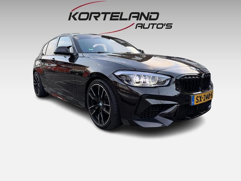 Bruin Gebruikt 2018 BMW 118 Competition Edition Hatchback | € 17.950 (Eerlijke prijs) - Afbeelding 1/4