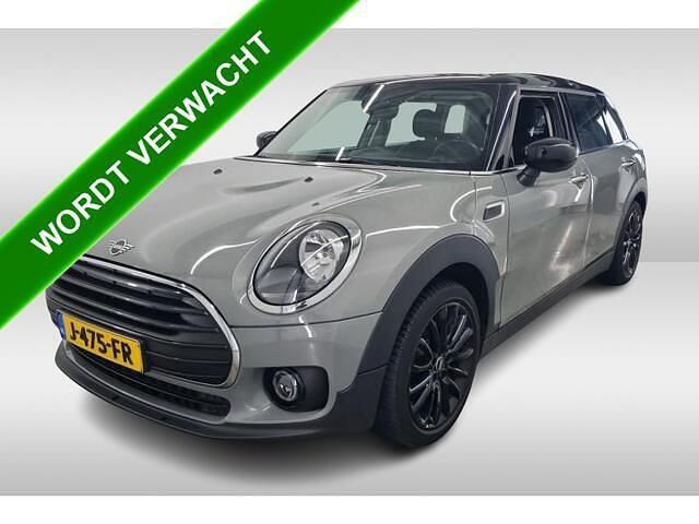 Grijs Gebruikt 2020 Mini Cooper Clubman Business Stationwagen | € 18.990 - Afbeelding 1/4