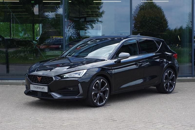 Zwart Gebruikt 2021 Cupra Leon VZ2 Hatchback | € 24.750 (Eerlijke prijs) - Afbeelding 1/4
