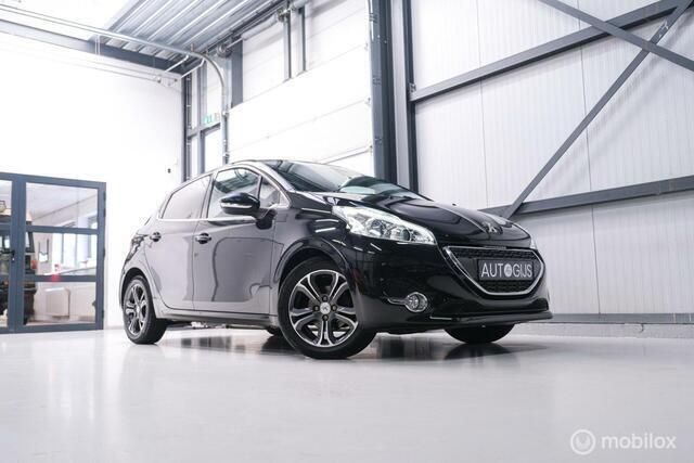 Zwart, metallic lak Gebruikt 2012 Peugeot 208 Griffe Hatchback | € 7.990 (Iets duurder) - Afbeelding 1/4