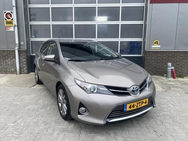 Occasion Toyota Auris Executive 136 PK (100 kW) 2013 Bruin Hatchback