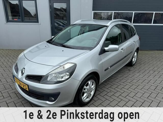 Grijs Gebruikt 2008 Renault Clio II Dynamique Stationwagen | € 2.199 (Eerlijke prijs) - Afbeelding 1/4