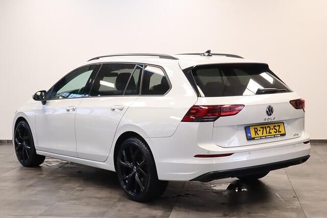 Occasion VW Golf VIII Business 131 PK (96 kW) 2022 Wit Stationwagen
