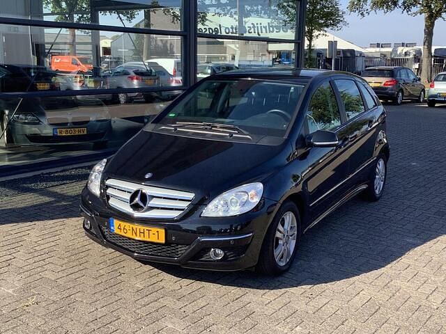 Occasion Mercedes B180 116 PK (85 kW) 2010 Zwart MPV
