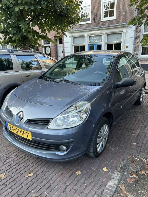 Blauw Gebruikt 2008 Renault Clio II Hatchback | € 1.300 (Goede deal) - Afbeelding 1/1