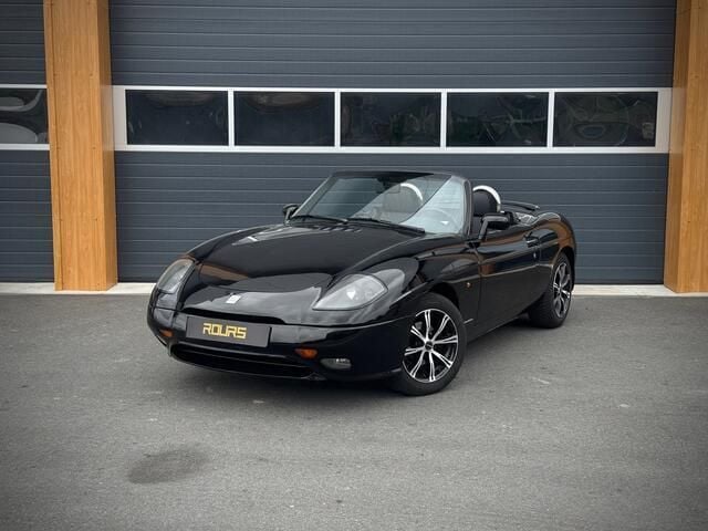 Zwart Gebruikt 1999 Fiat Barchetta Cabriolet | € 4.450 (Eerlijke prijs) - Afbeelding 1/4