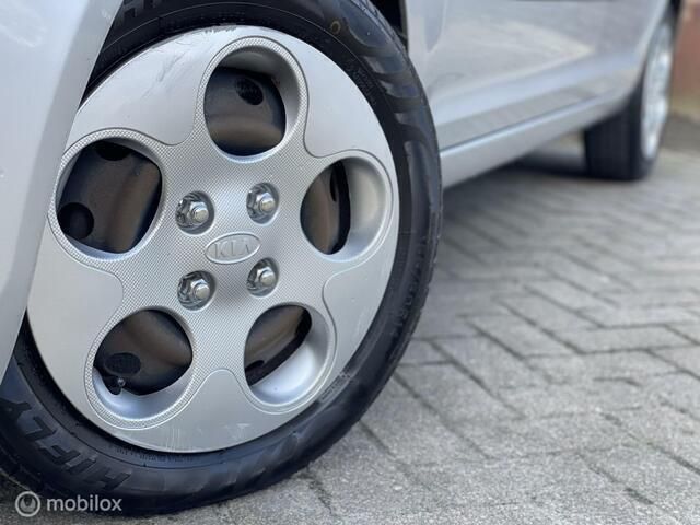 Occasion Kia Picanto 63 PK (46 kW) 2008 Grijs Hatchback