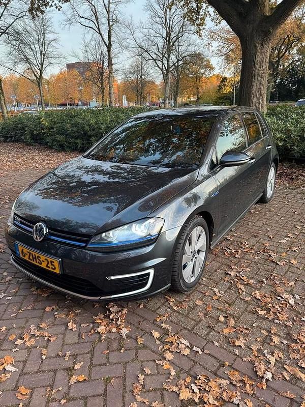 Gebruikt 2015 VW e-Golf GTE Hatchback | € 14.850 - Afbeelding 1/4