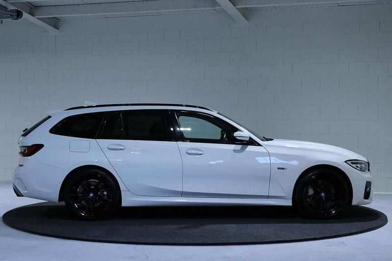 Occasion BMW 330e M Sport 184 PK (135 kW) 2022 Wit Stationwagen