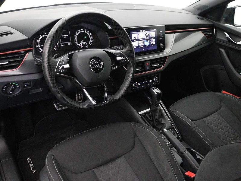 Occasion Skoda Scala Business Line 110 PK (80 kW) 2024 Grijs Hatchback