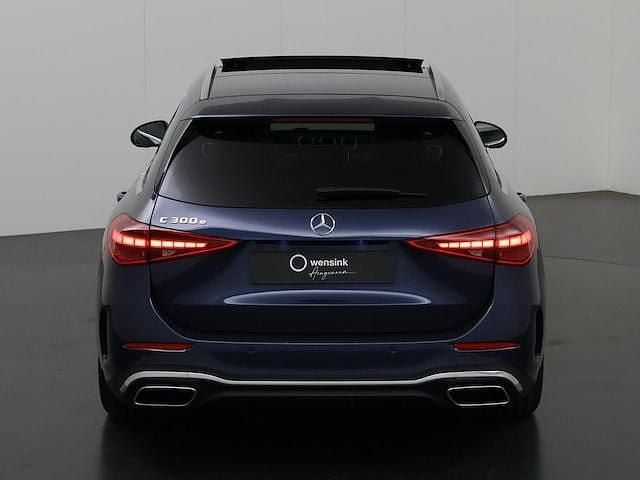 Occasion Mercedes C300 AMG line 313 PK (230 kW) 2025 Blauw (metallic) Stationwagen