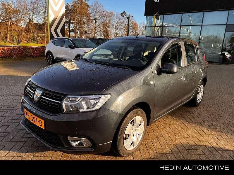Grijs Occasion 2019 Dacia Sandero Lauréate Hatchback | € 10.950 (Eerlijke prijs) - Afbeelding 1/3
