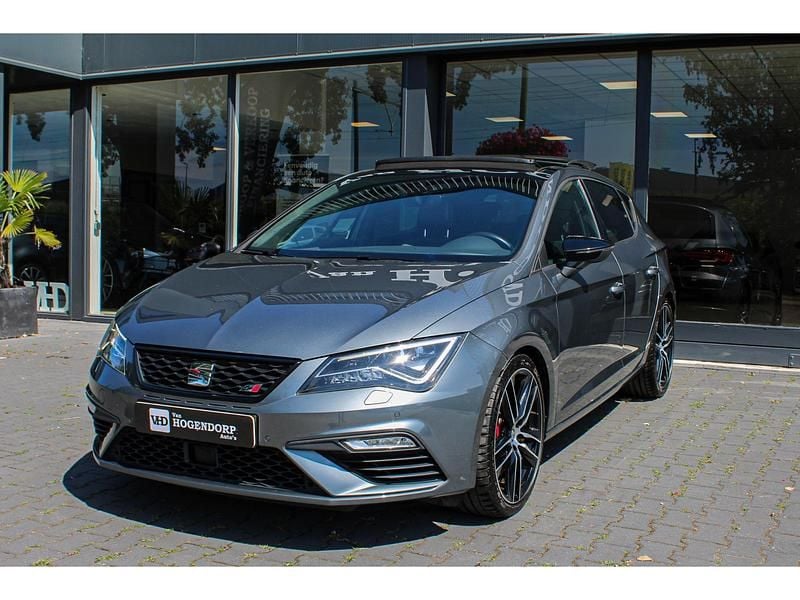 Grijs Gebruikt 2018 Cupra Leon Hatchback | € 25.950 (Eerlijke prijs) - Afbeelding 1/4