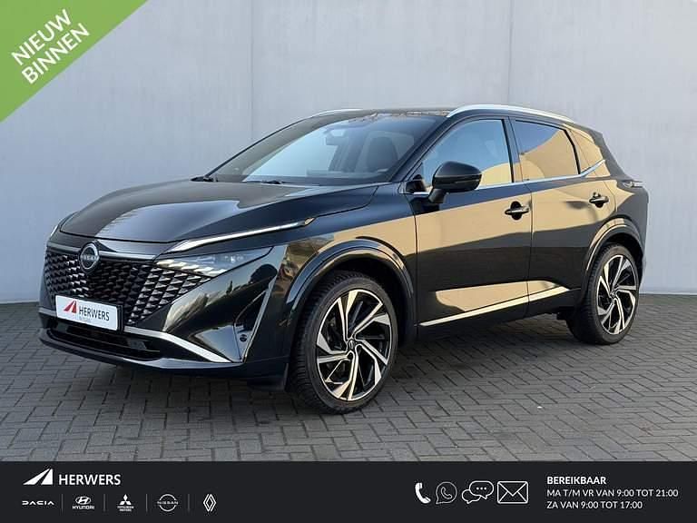 Pearl black Occasion 2024 Nissan Qashqai Tekna+ SUV | € 35.735 (Eerlijke prijs) - Afbeelding 1/4