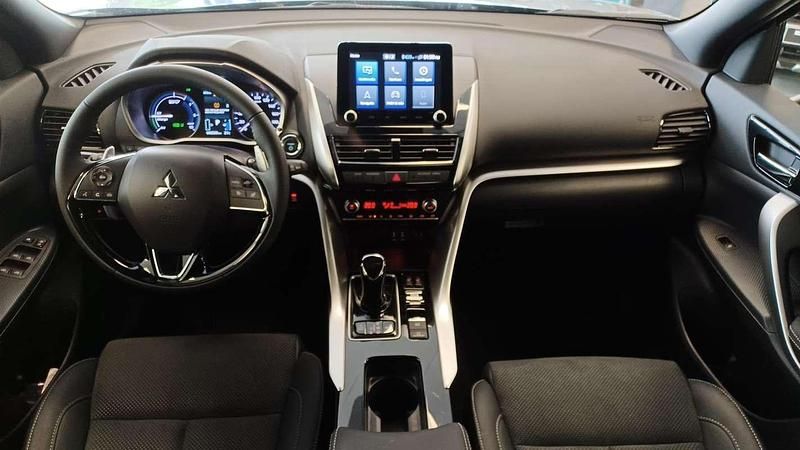 Occasion Mitsubishi Eclipse Cross Intense+ 188 PK (138 kW) 2024 Grijs SUV