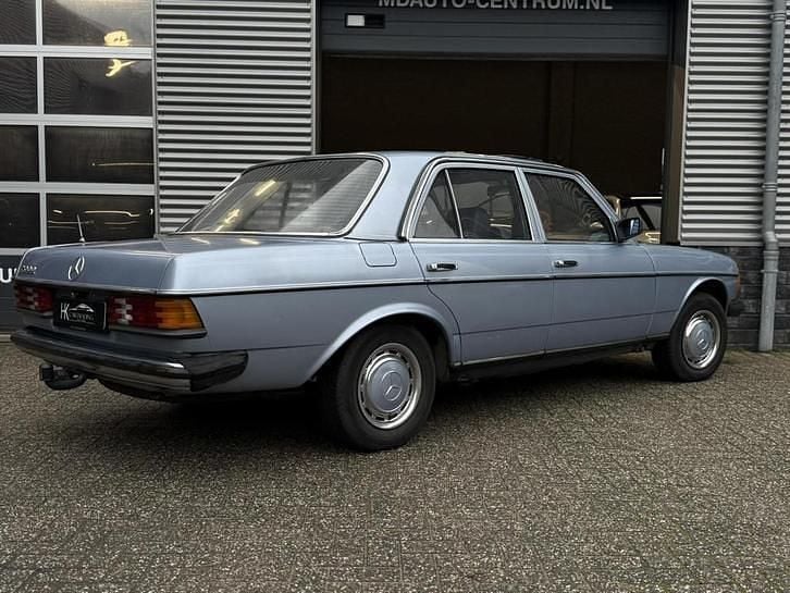 Occasion Mercedes 200 60 PK (44 kW) 1981 Blauw Sedan