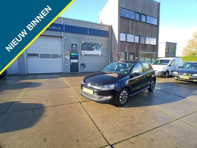 Zwart Gebruikt 2020 VW Polo Hatchback | € 12.999 (Goede deal) - Afbeelding 1/4