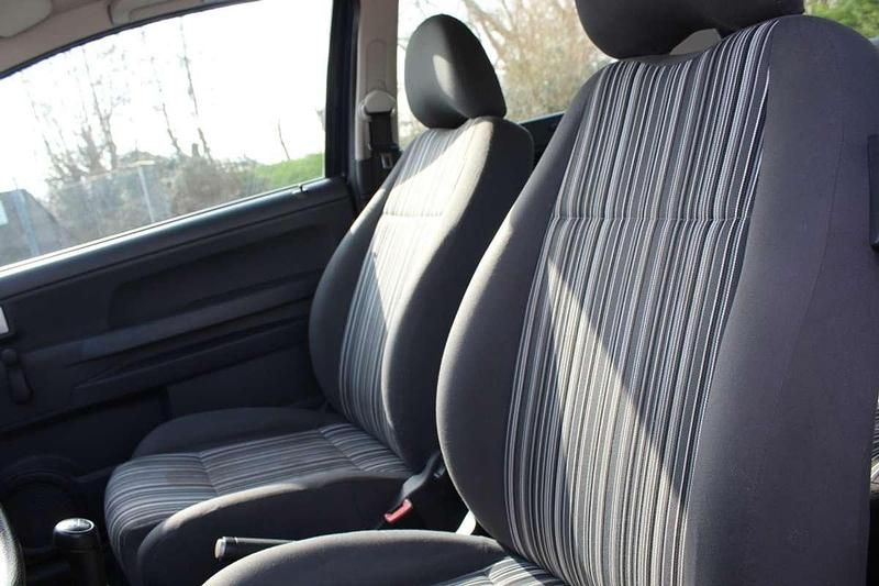 Occasion VW Fox Trendline 54 PK (39 kW) 2006 Blauw Hatchback