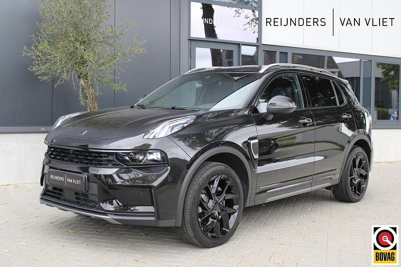 Zwart Gebruikt 2023 Lynk & Co 01 SUV | € 27.890 (Eerlijke prijs) - Afbeelding 1/4