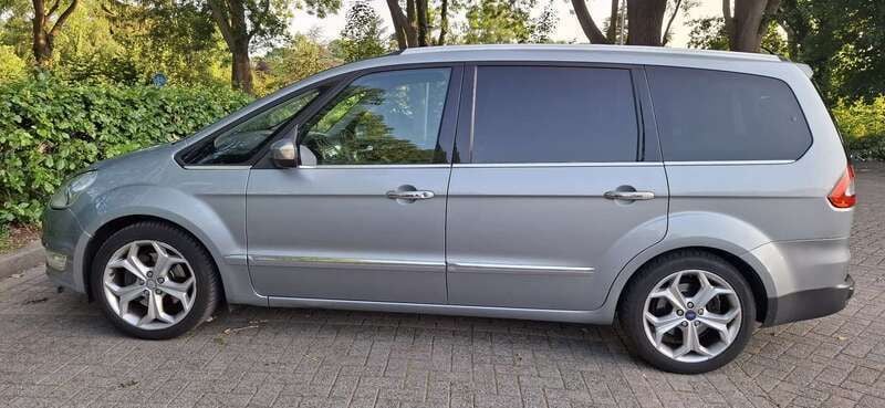 Zilver Gebruikt 2010 Ford Galaxy Titanium MPV | € 4.500 (Eerlijke prijs) - Afbeelding 1/4