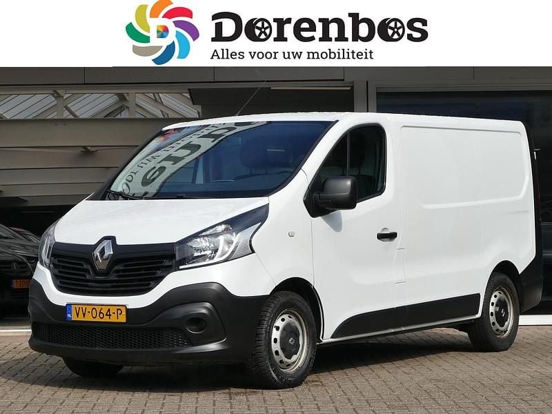 Wit Occasion 2016 Renault Trafic Komfort MPV | € 9.250 - Afbeelding 1/4