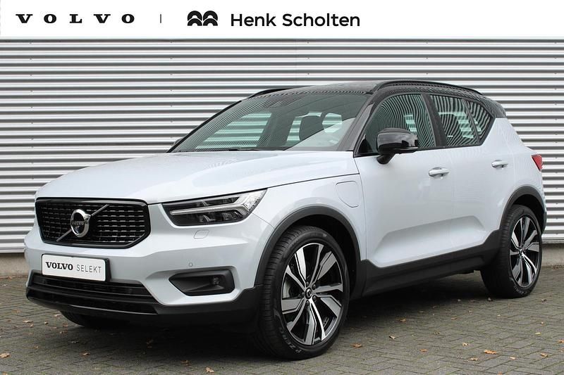 Grijs Gebruikt 2022 Volvo XC40 R-Design SUV | € 42.950 (Duur) - Afbeelding 1/4