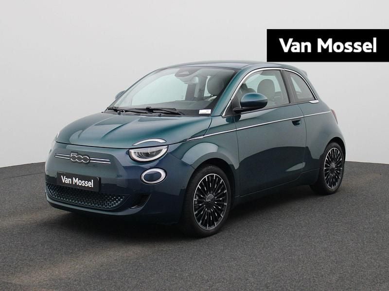 Groen Gebruikt 2023 Fiat 500e La Prima Hatchback | € 23.900 (Eerlijke prijs) - Afbeelding 1/4
