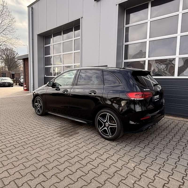 Occasion Mercedes B250 AMG 160 PK (117 kW) 2021 Zwart MPV